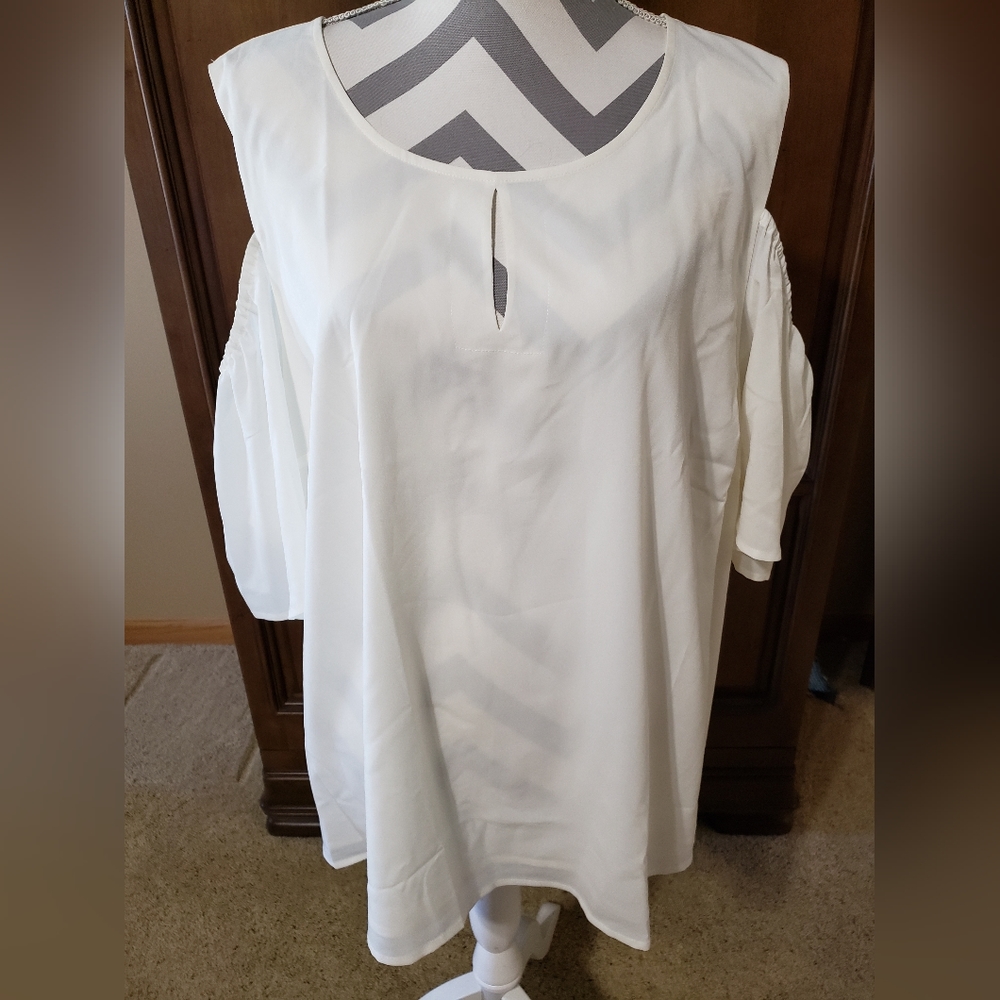 White line cold shoulder blouse